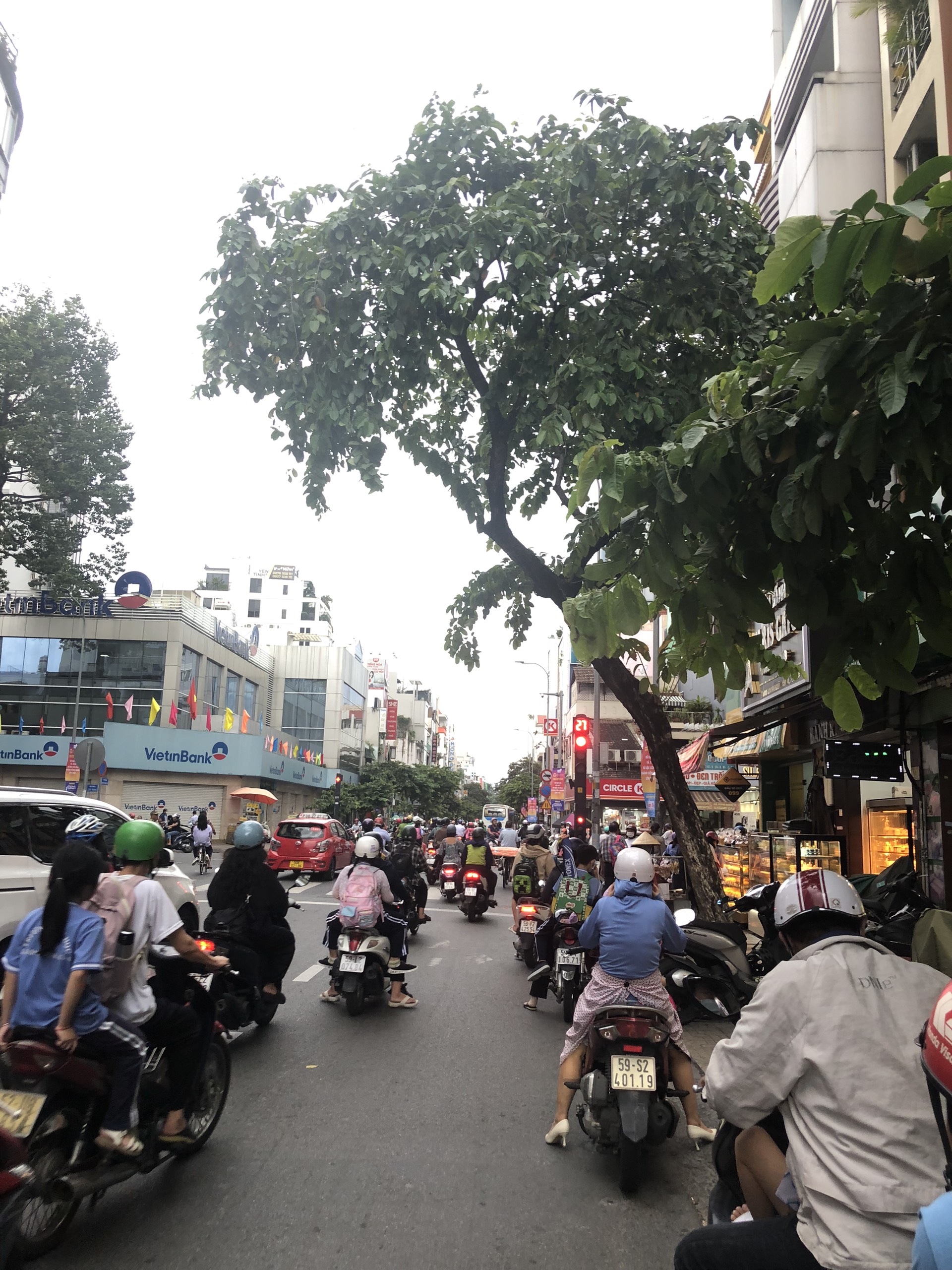 Cho thuê nguyên căn mặt tiền Đường Nguyễn Đình Chiểu, Phường 4, Quận 3,